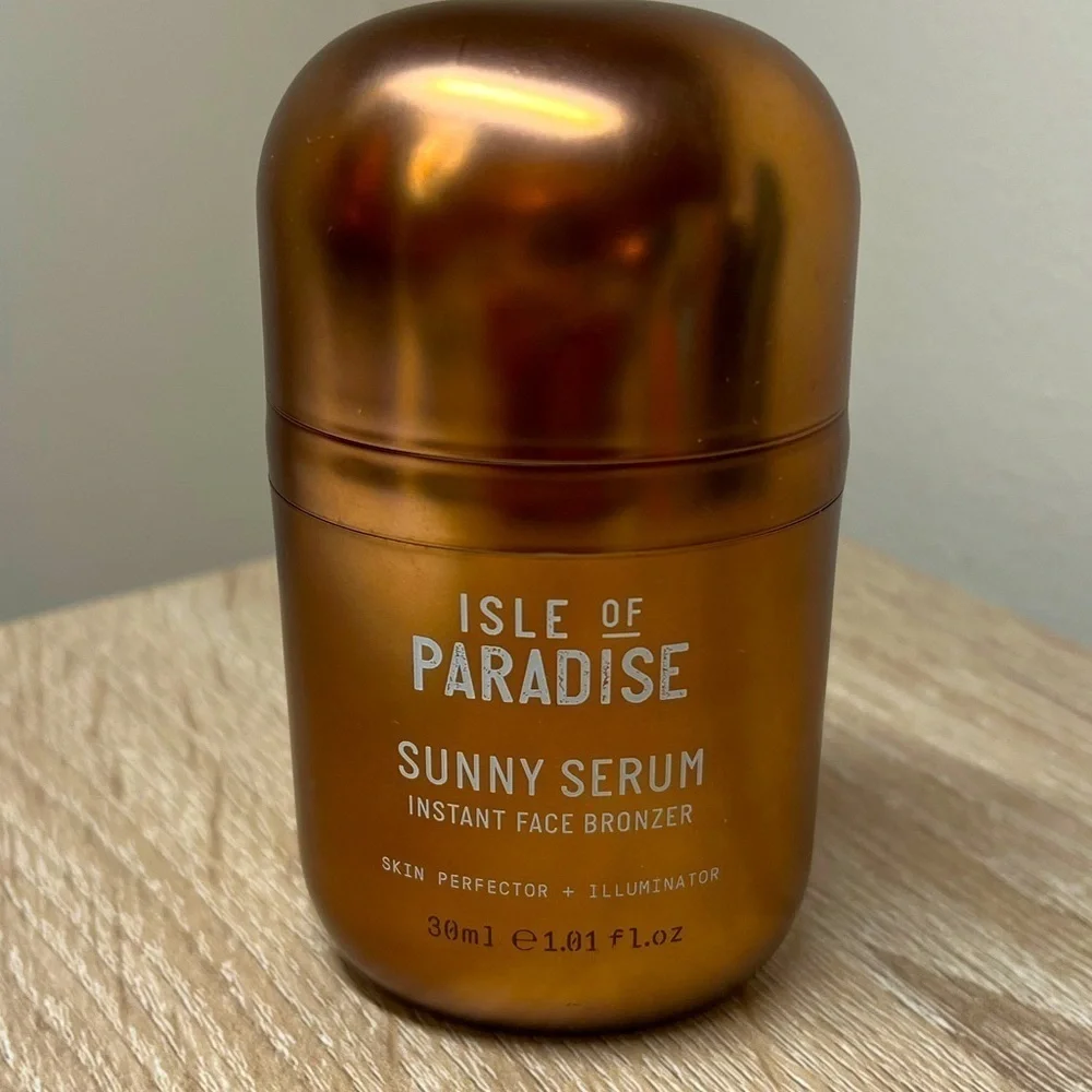 Isle of Paradise Sunny Serum Instant Face Bronzer - New Without Box